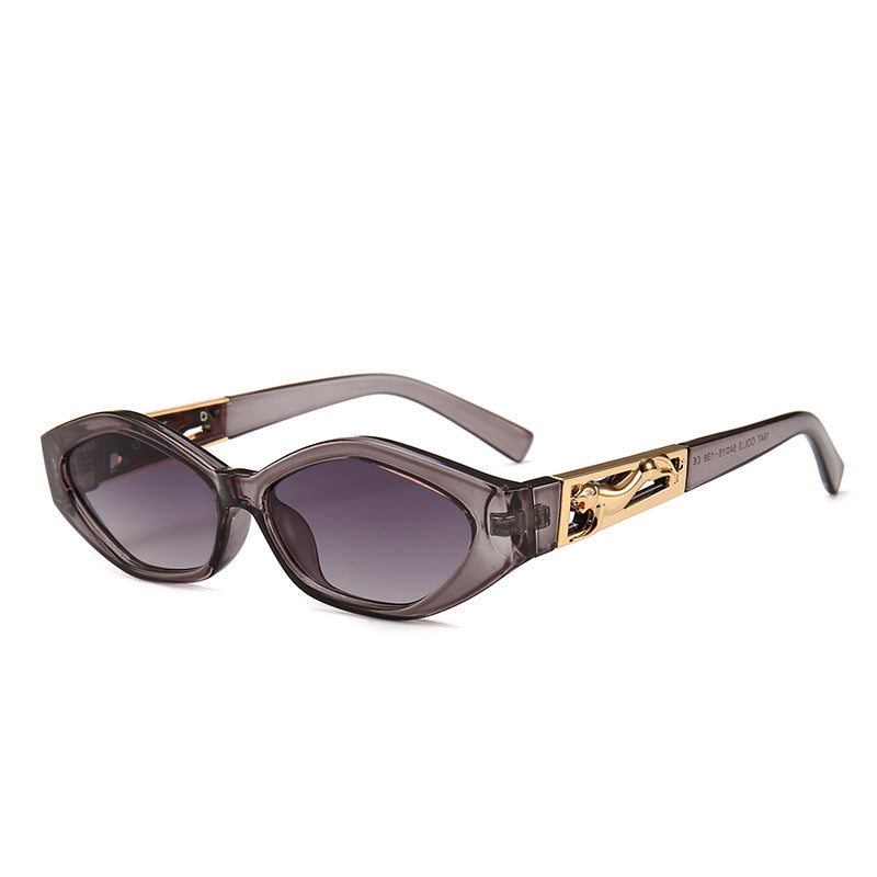 Acheter les Angular Cat-eye Sunglasses avec les temples en forme de jumping cheetah - AOMshop