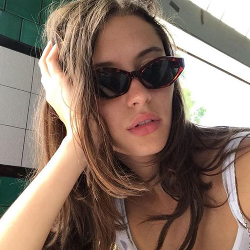 Acheter les Angular Cat-eye Sunglasses avec les temples en forme de jumping cheetah - AOMshop