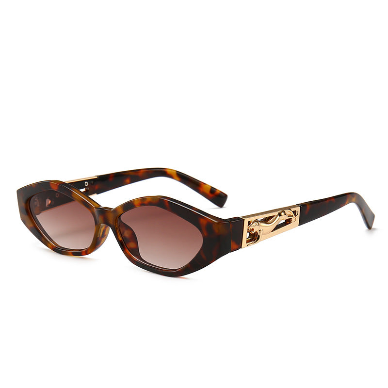 Acheter les Angular Cat-eye Sunglasses avec les temples en forme de jumping cheetah - AOMshop