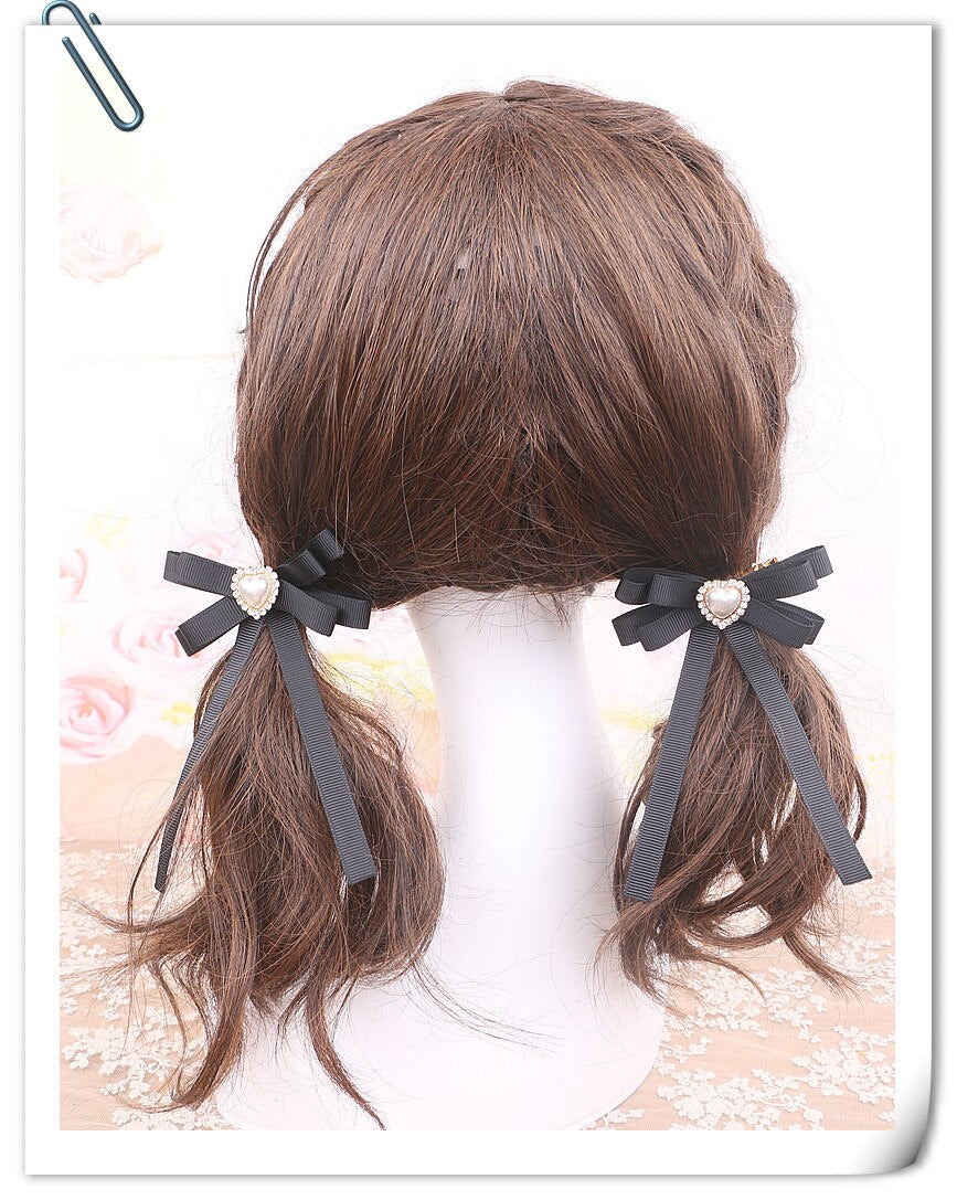 "Achetez des barrettes pour cheveux en forme de cœur avec strass chez AOMshop"