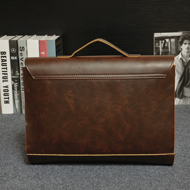 Achetez la sacoche en cuir Crazy Horse pour homme sur AOMshop