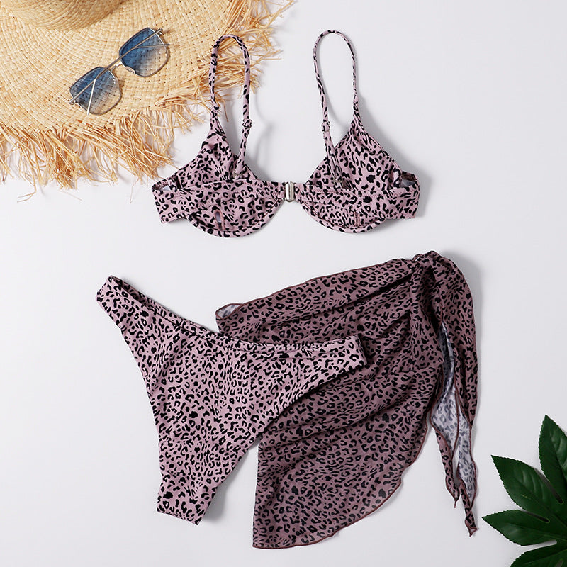 "Achetez le meilleur Three-Piece Swimsuit Leopard Print chez AOMshop"