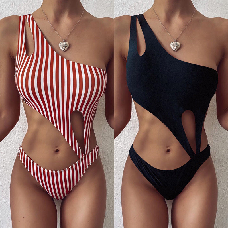 "Achetez le meilleur bikini une pièce européen et américain chez AOMshop"