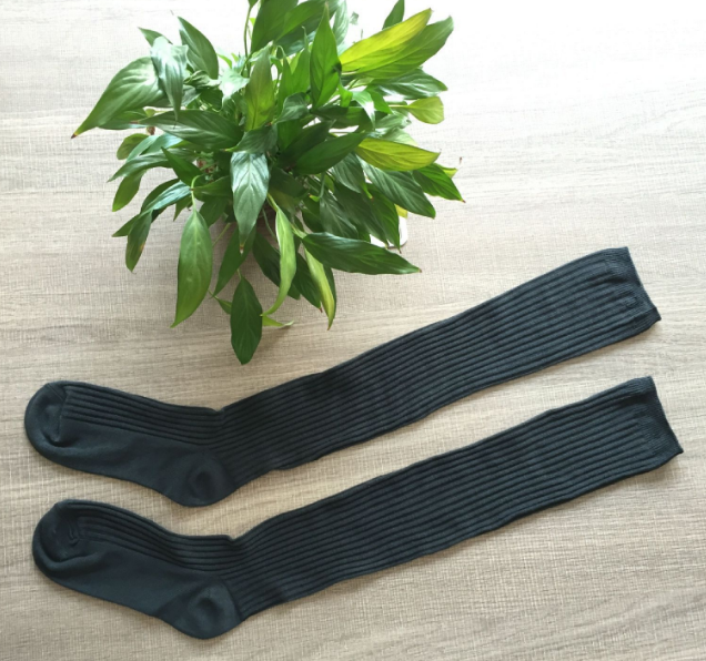 Achetez les meilleurs chaussettes longues en coton pour femme | AOMshop