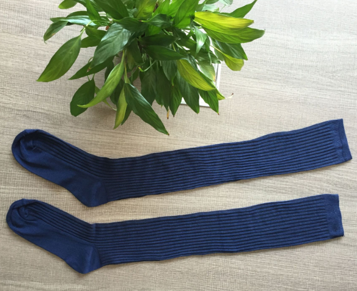 Achetez les meilleurs chaussettes longues en coton pour femme | AOMshop