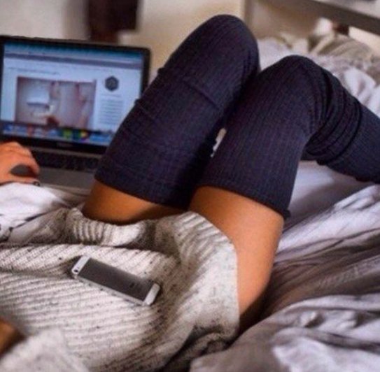 Achetez les meilleurs chaussettes longues en coton pour femme | AOMshop