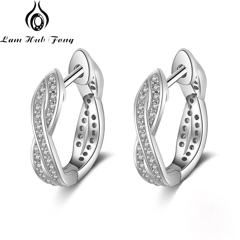 Boucles d'oreilles pour femmes classiques à anneaux torsadés avec zircons cubiques