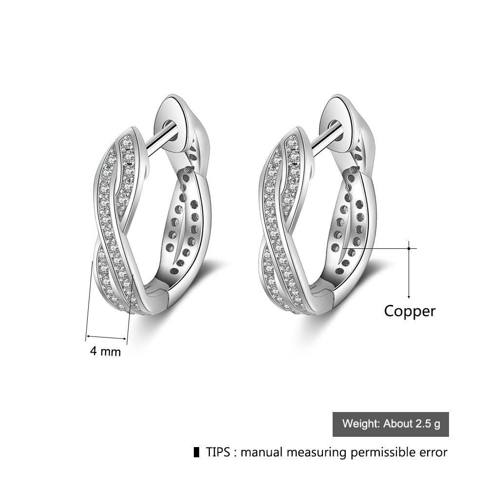 Boucles d'oreilles pour femmes classiques à anneaux torsadés avec zircons cubiques