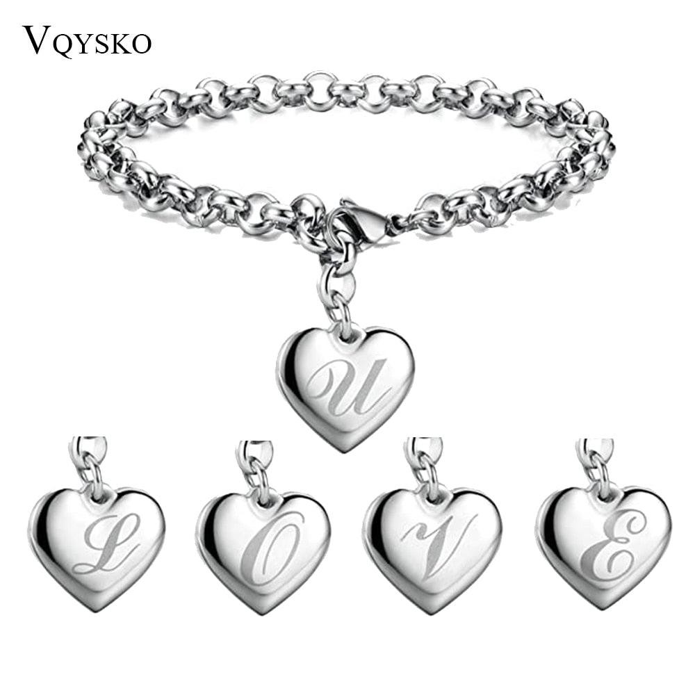 Bracelet en acier inoxydable avec initiale de charme pour femme