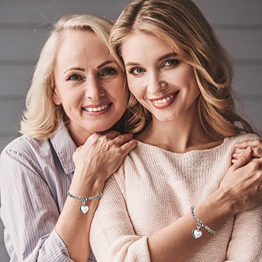 Bracelet en acier inoxydable avec initiale de charme pour femme
