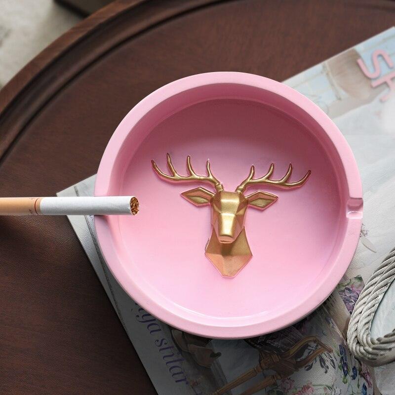 Cendrier Portable en Résine Tête de Cerf - Accessoire Déco pour Maison, Bureau et Extérieur