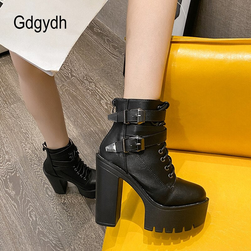 Chaussures à talon haut gothiques avec boucle métallique pour femme - AOMshop