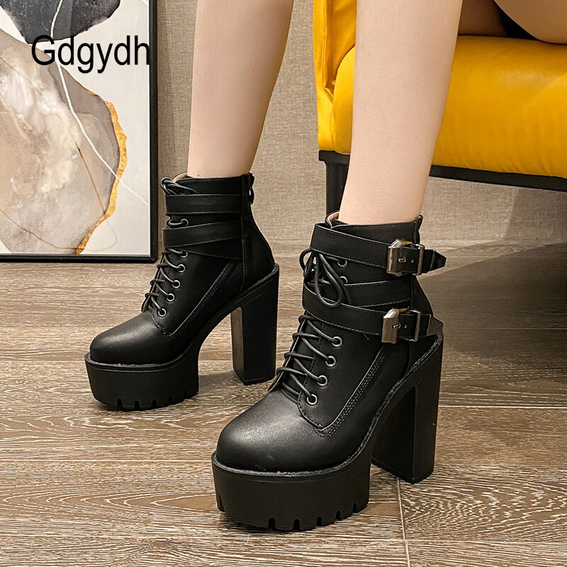 Chaussures à talon haut gothiques avec boucle métallique pour femme - AOMshop