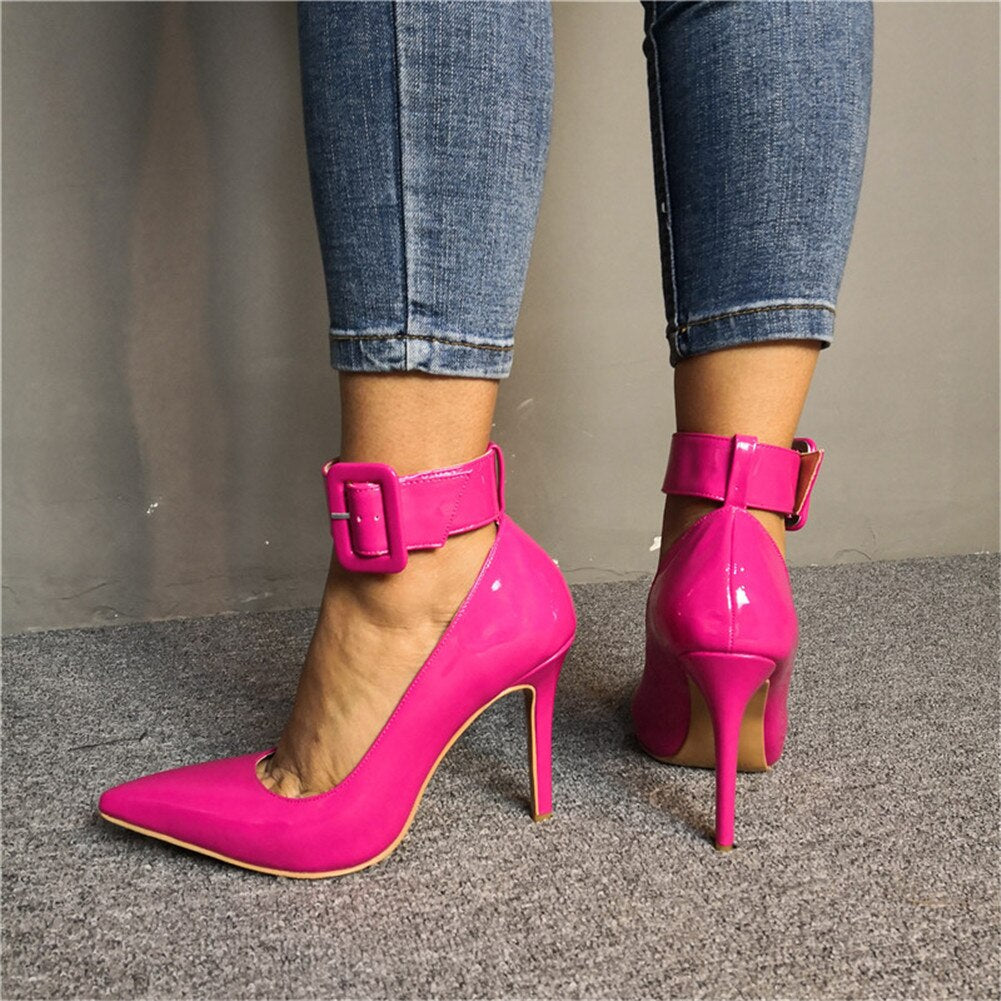 "Chaussures pour femmes grandes tailles : talons aiguilles - AOMshop"
