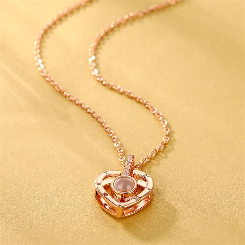 Collier Lettre 100 Langues Je T'aime Projection