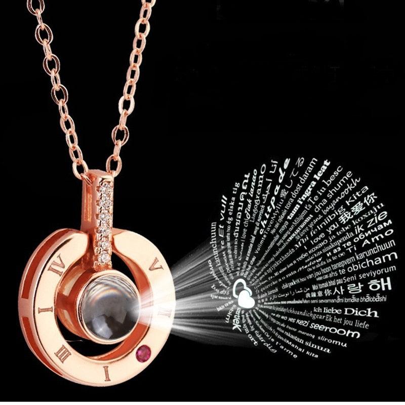 Collier Lettre 100 Langues Je T'aime Projection
