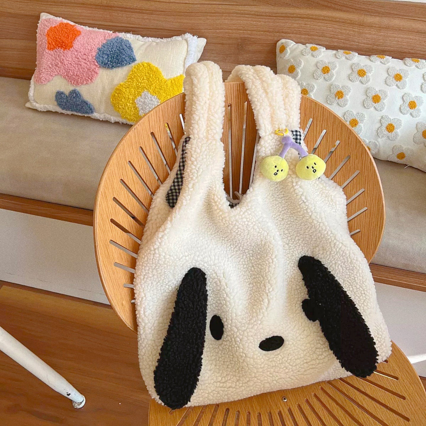 Grand sac d'oreille en molleton d'agneau à une épaule pour chien mignon | Achetez sur AOMshop