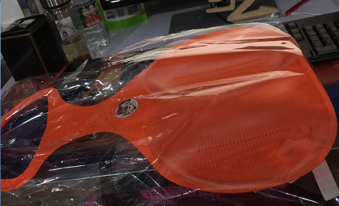 Découvrez les sports de neige, d'herbe et de sable avec AOMshop Orange