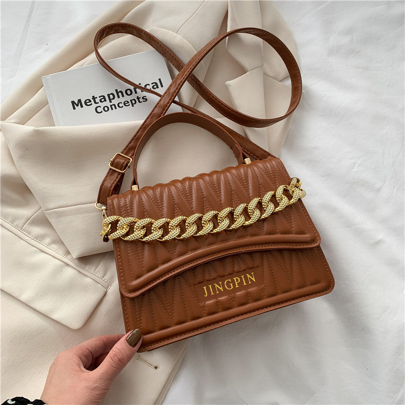 Achetez le sac à bandoulière Ins Niche Senior Women's New Chain sur AOMshop Brown