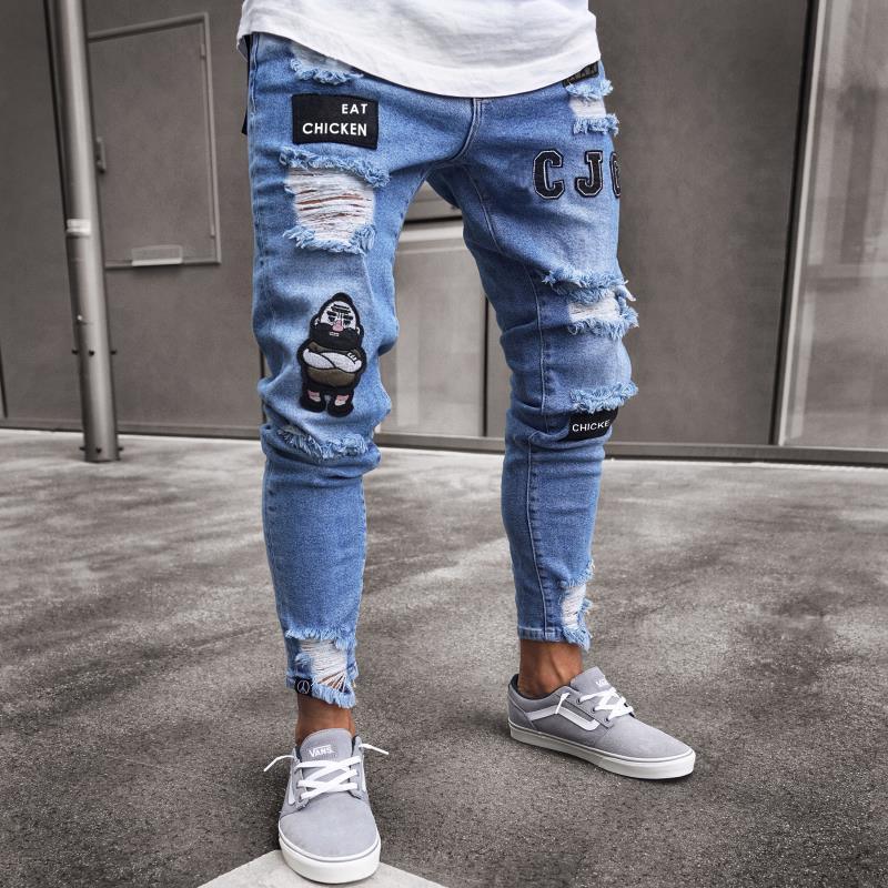 "Jeans pour homme peints et déchirés : tendance et confortables"