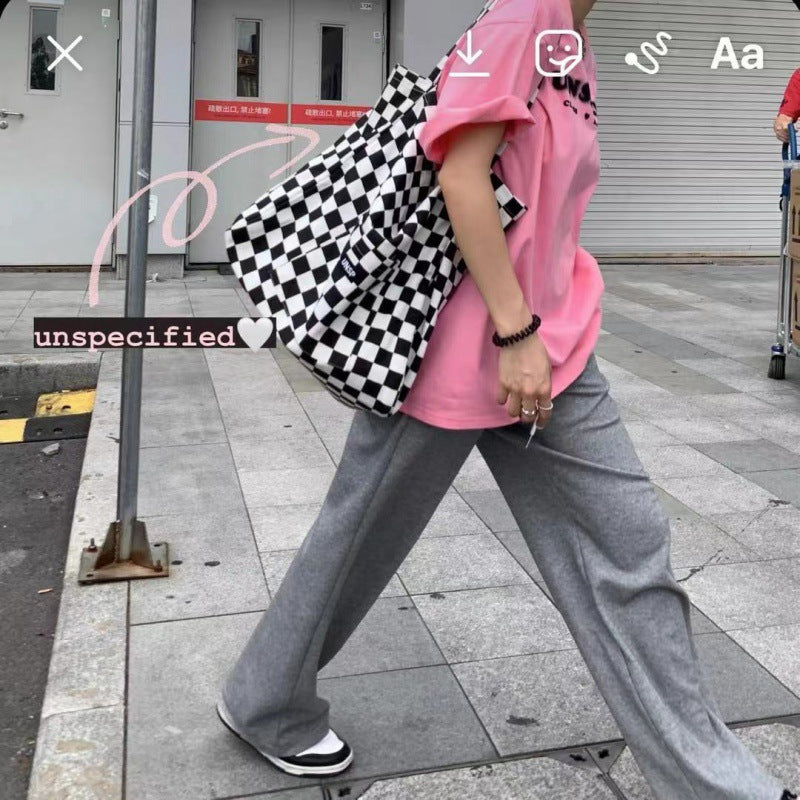 "Sac épaule motif checkerboard coréen AOMshop - tendance et pratique"
