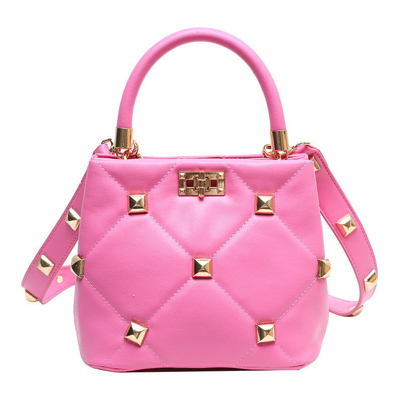 "Sac carré en bandoulière à motif losange riveté AOMshop - petit et pratique" Pink