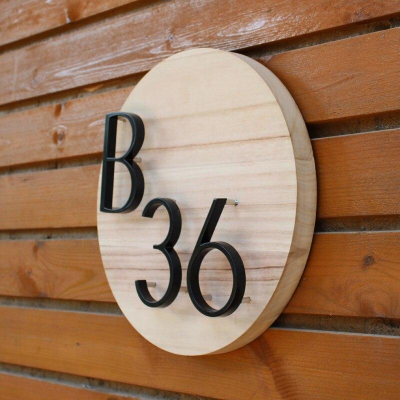 Lettres modernes pour porte d'entrée extérieure