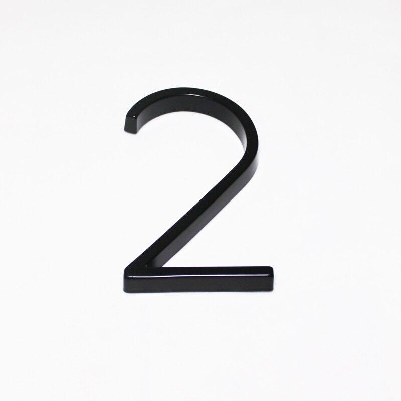 Lettres modernes pour porte d'entrée extérieure