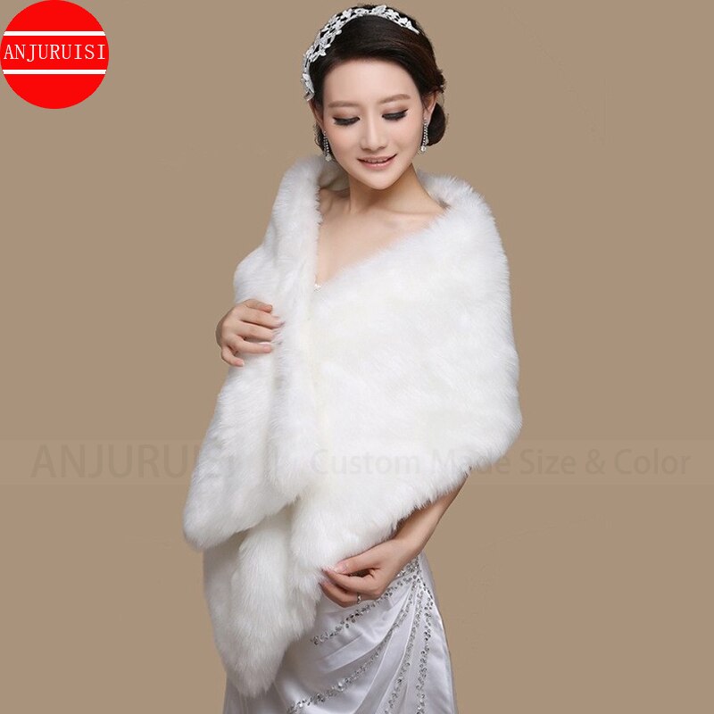Manteau en fausse fourrure pour mariage | AOMshop