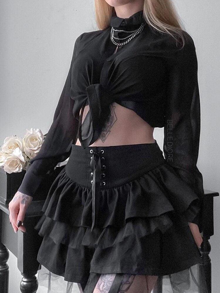"Mini-jupe gothique avec lacets pour femmes - style punk noir"