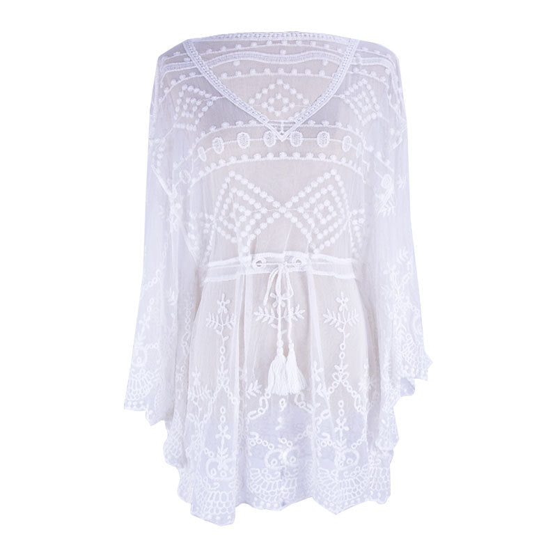 "Offrez-vous le nouveau maillot de bain en dentelle avec blouse et bikini ajouré chez AOMshop"
