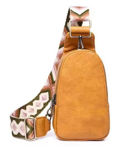 Achetez le sac en bandoulière PU Leather Chest Bag Bohemian Niche Messenger sur AOMshop