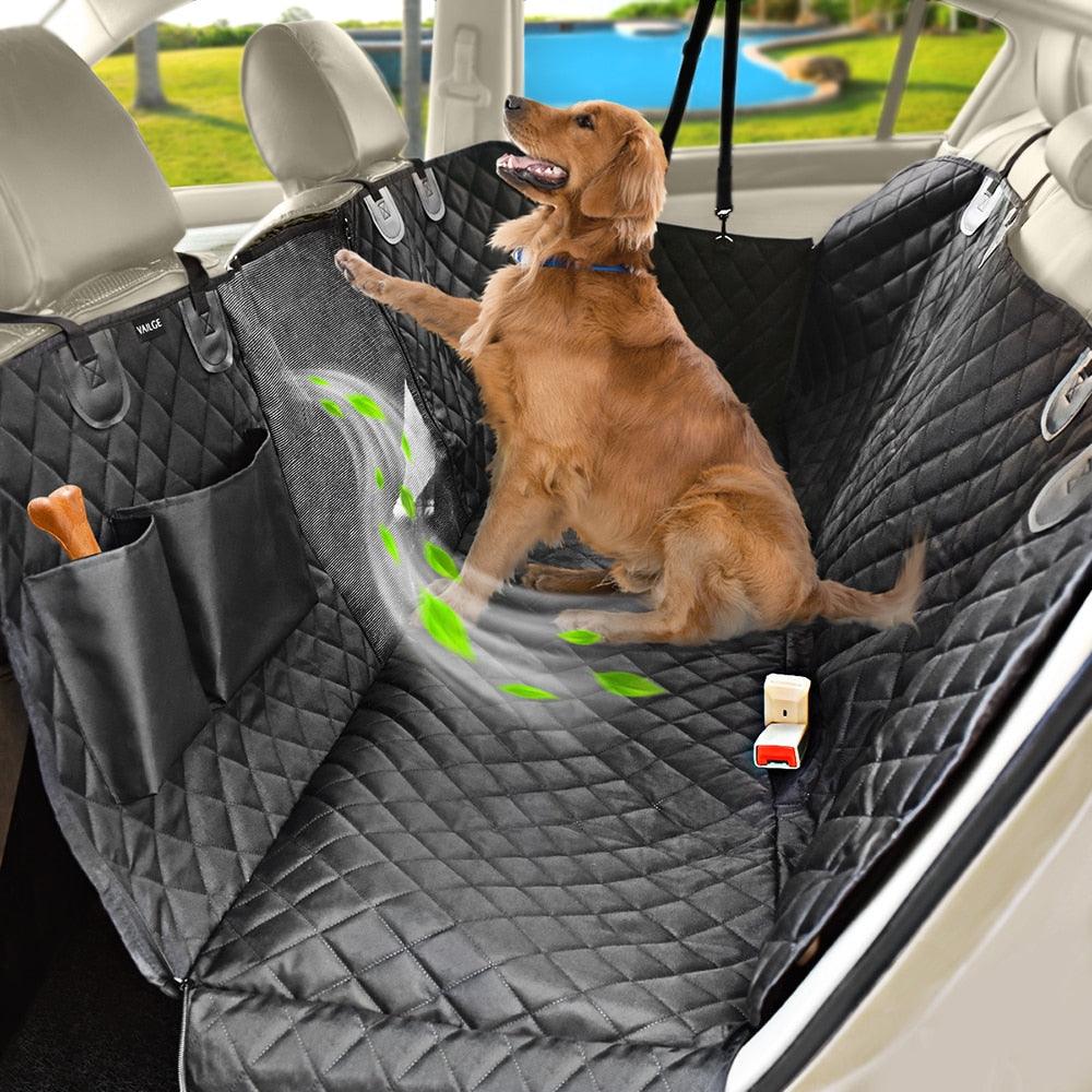 Protégez l'arrière de votre voiture avec la housse de siège pour chien