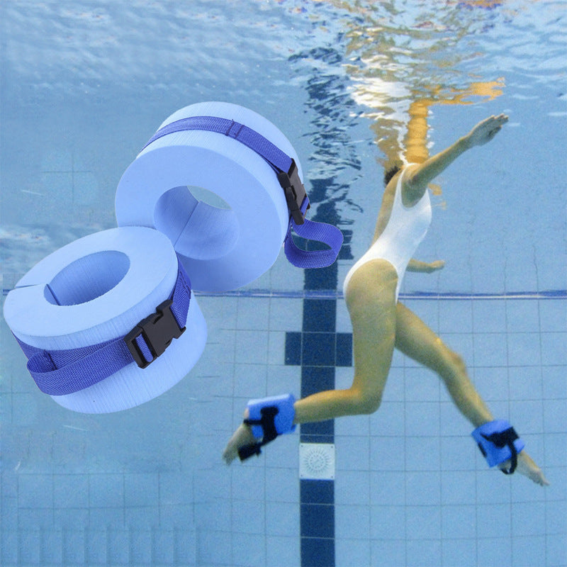 "Protégez vos pieds en nageant avec les gaiters flottants - AOMshop"