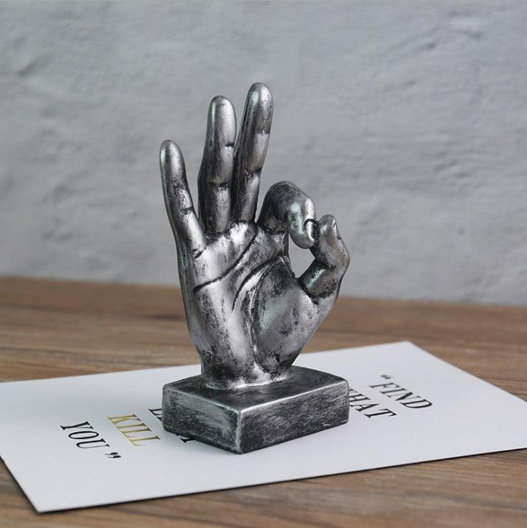 Résine geste doigt Figurines américain Silver Ok Statue