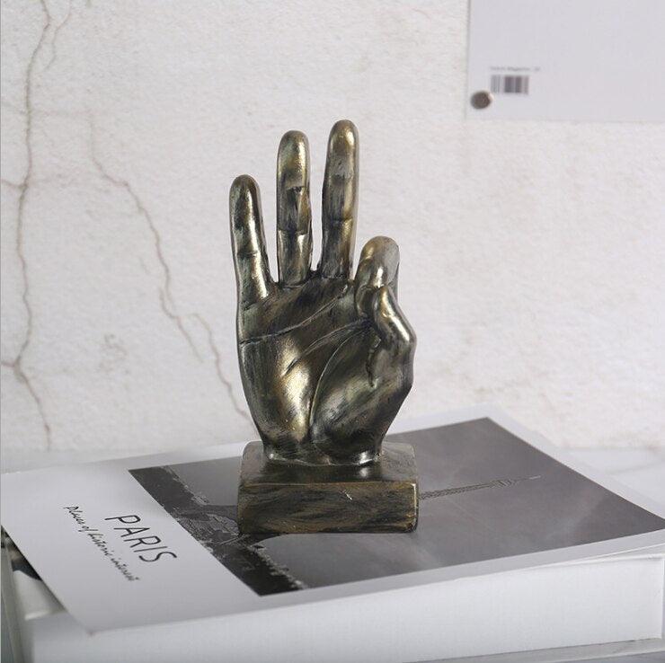 Résine geste doigt Figurines américain Gold Ok Statue