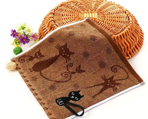 "Serviette en coton avec crochet et motif de chat sur AOMshop" Brown