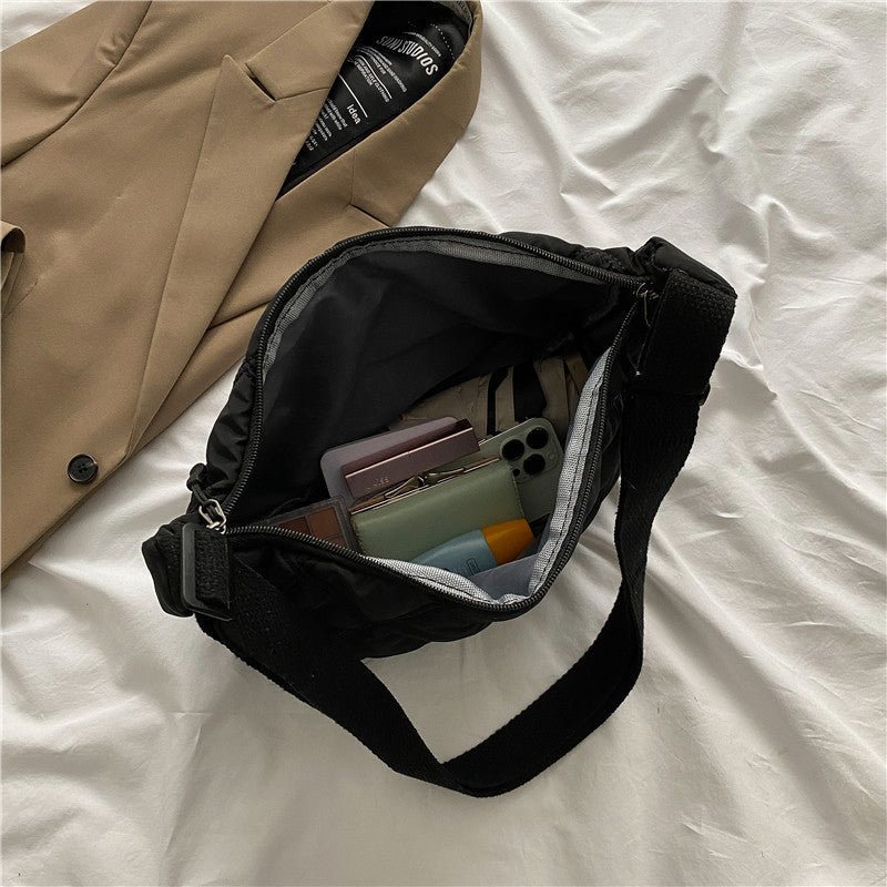 Achetez Maintenant le Sac à Bandoulière Femme Mode Broderie Rhombus de Grande Capacité | AOMshop
