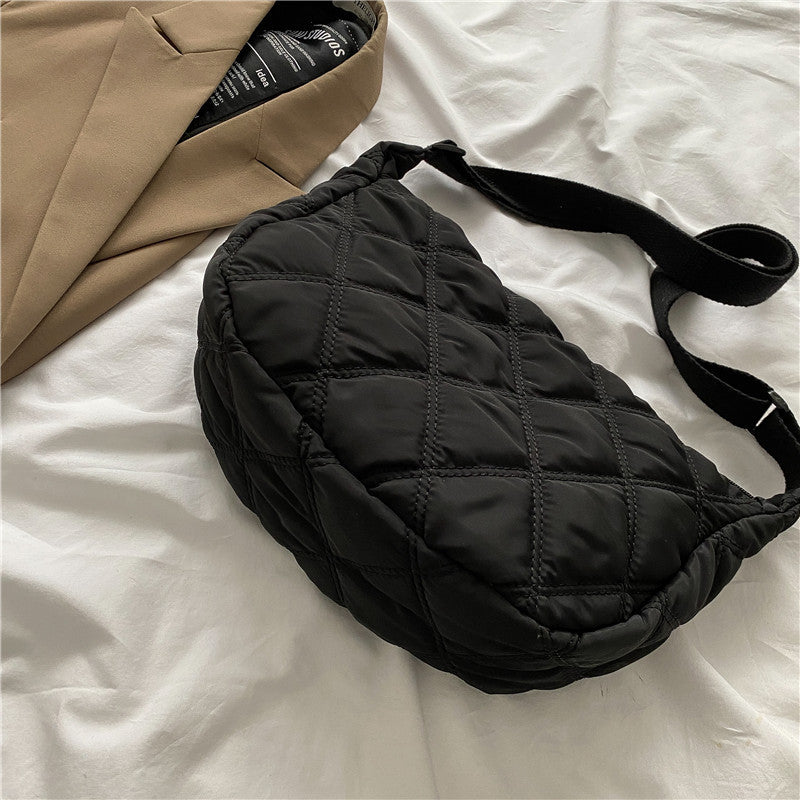 Achetez Maintenant le Sac à Bandoulière Femme Mode Broderie Rhombus de Grande Capacité | AOMshop