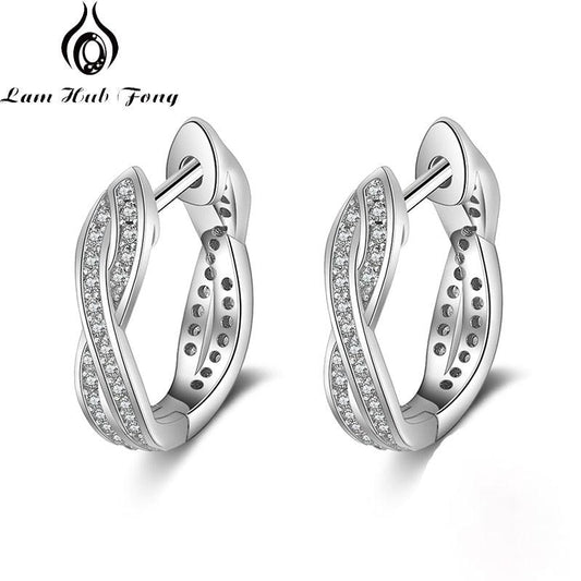 Boucles d'oreilles pour femmes classiques à anneaux torsadés avec zircons cubiques