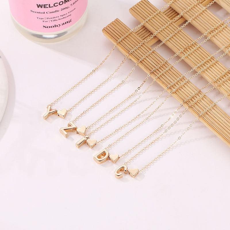 Collier initiale cœur minimaliste pour femme