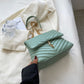 "Sac messager en bandoulière brodé à motif losange AOMshop - loisirs et mode"